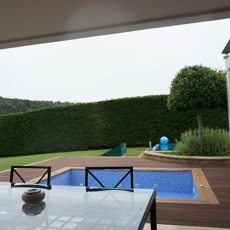 Sunny Luxury Pool Vila Semesterbostad