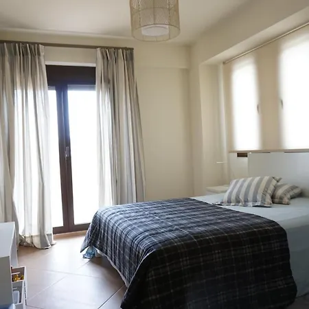 Sunny Luxury Pool Vila Semesterbostad *
